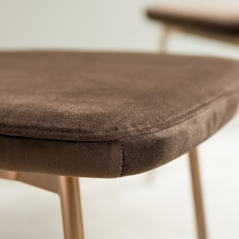 Yutapi - Set of 2 Brown Oak Chairs