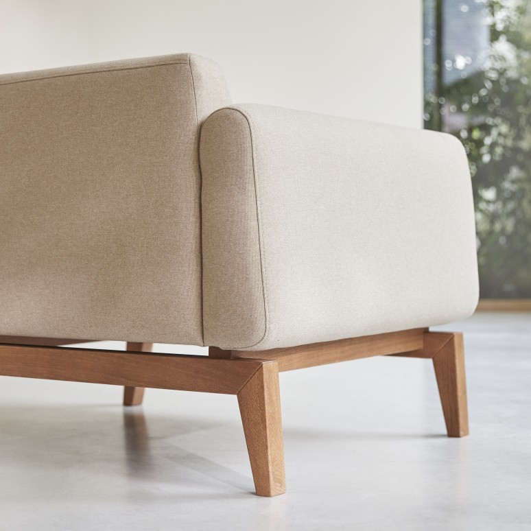 Bjorn - Sillón de roble macizo y tela color crudo