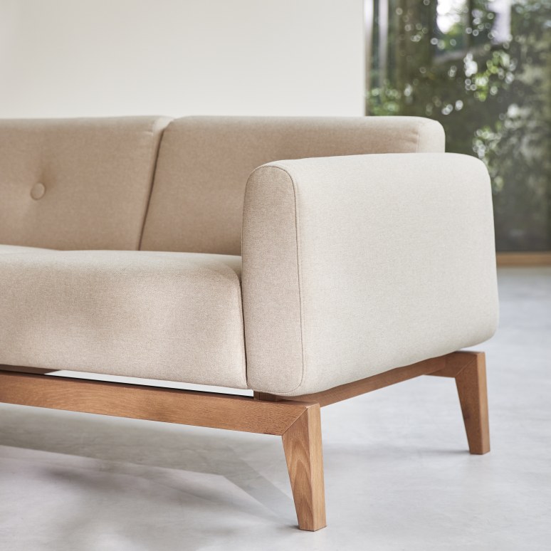 Bjorn - 3-Sitzer-Sofa mit massivem Eichenholzgestell und ecrufarbenem Stoffbezug