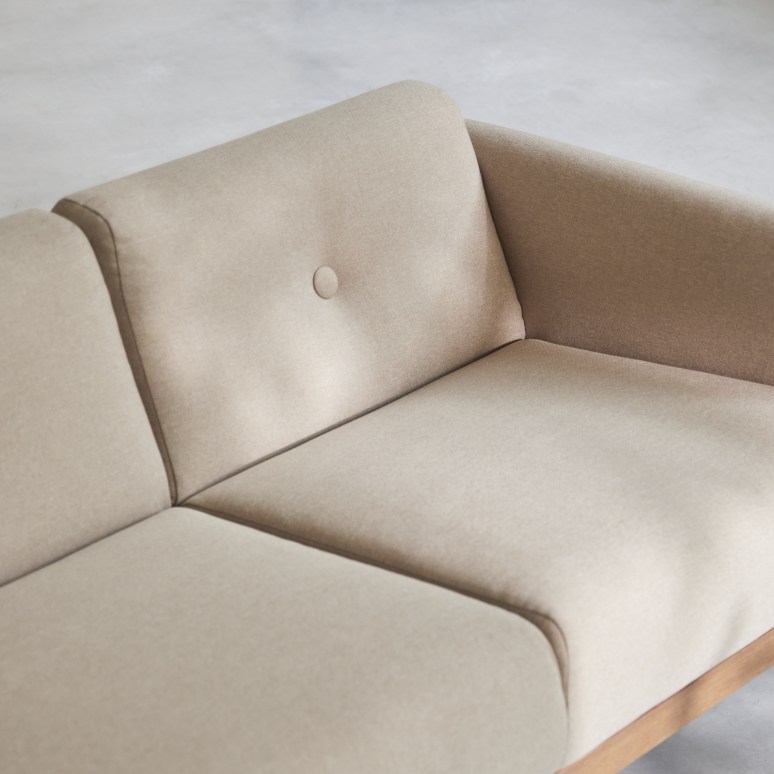 Bjorn - Solid oak and beige fabric 3-seater sofa