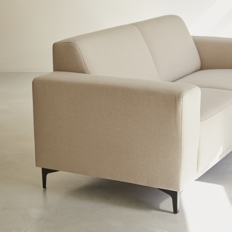 Lars - 2,5-Sitzer-Sofa mit ecrufarbenem Stoffbezug