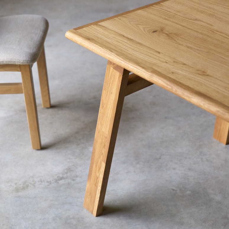 Sapristi - Rectangular table in reclaimed oak, seats 6