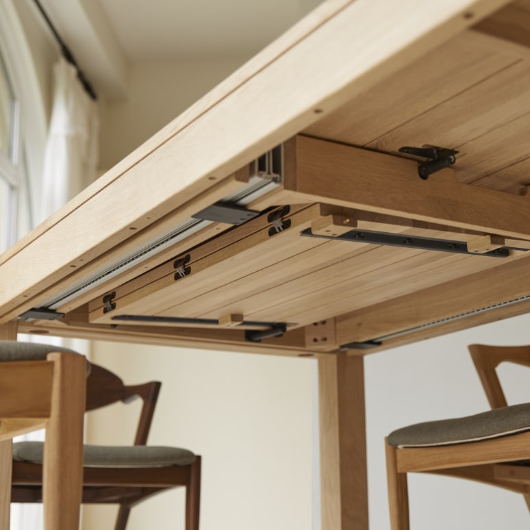 Eden - Mesa extensible de roble macizo para 6-10 personas