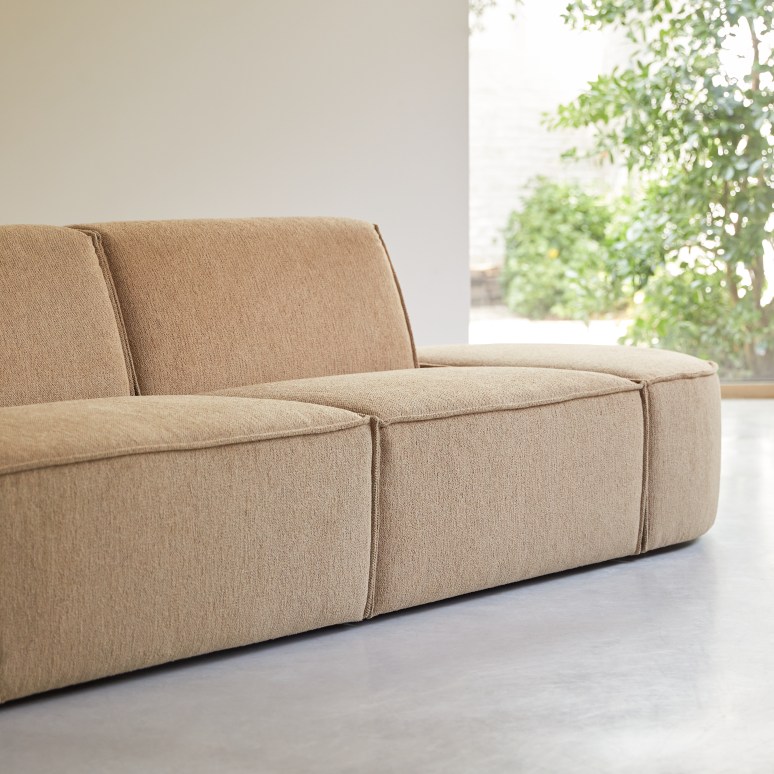 Dario - Modulares 2- oder 3-Sitzer-Sofa aus camelfarbenem Stoff