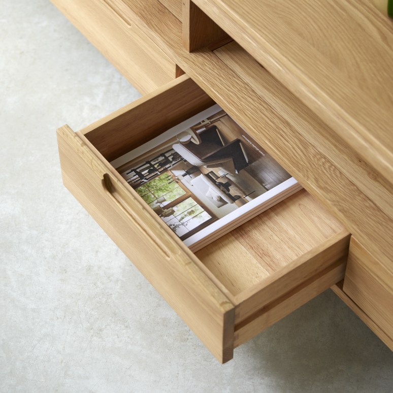 Arto - Tv-meubel van massief eikenhout 180 cm