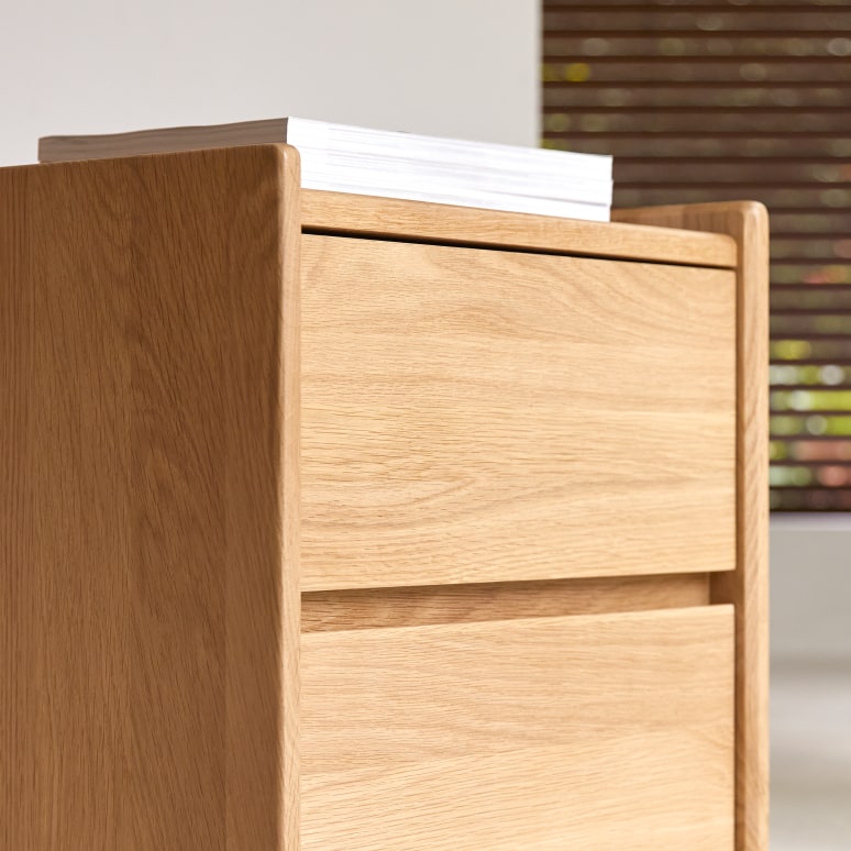 Arto - Bedside table in solid oak with 2 drawers
