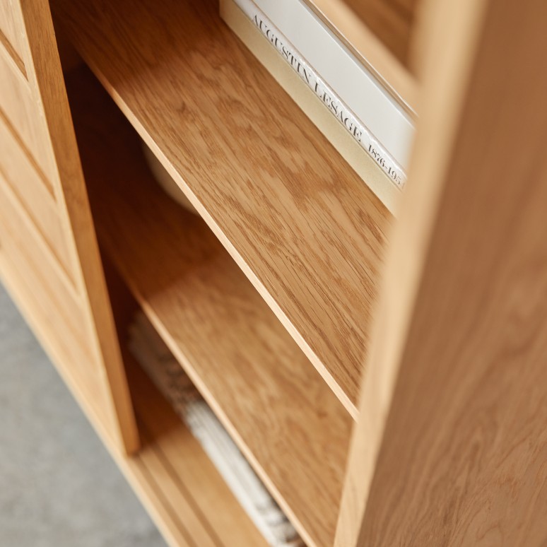 Miu - Schrank aus Eiche