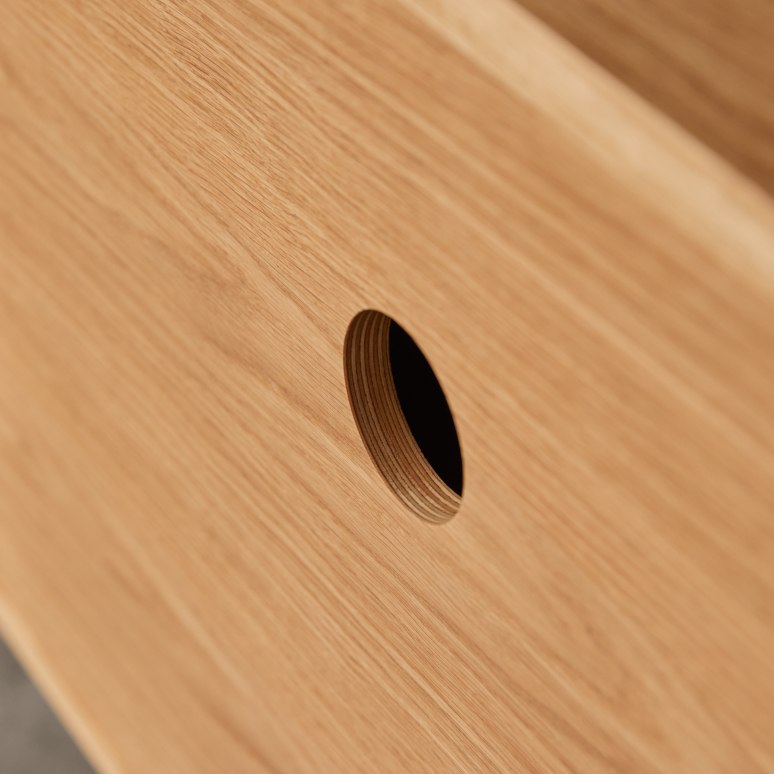 Miu - Mobile TV in legno di quercia 135 cm
