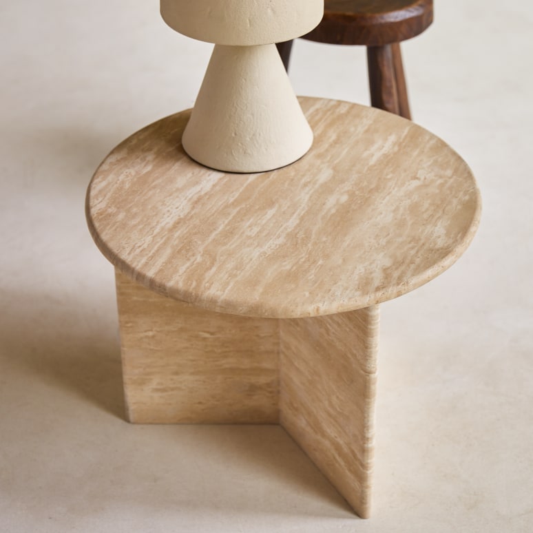 Sarah - Mesa auxiliar de travertino