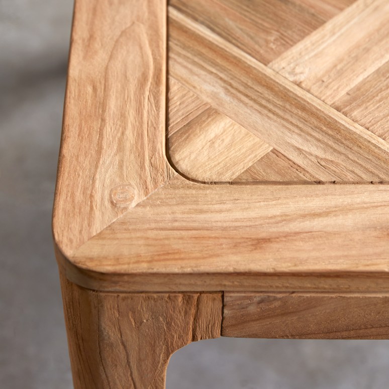 Ruth - Table in recycled solid teak, seats 4–6 people