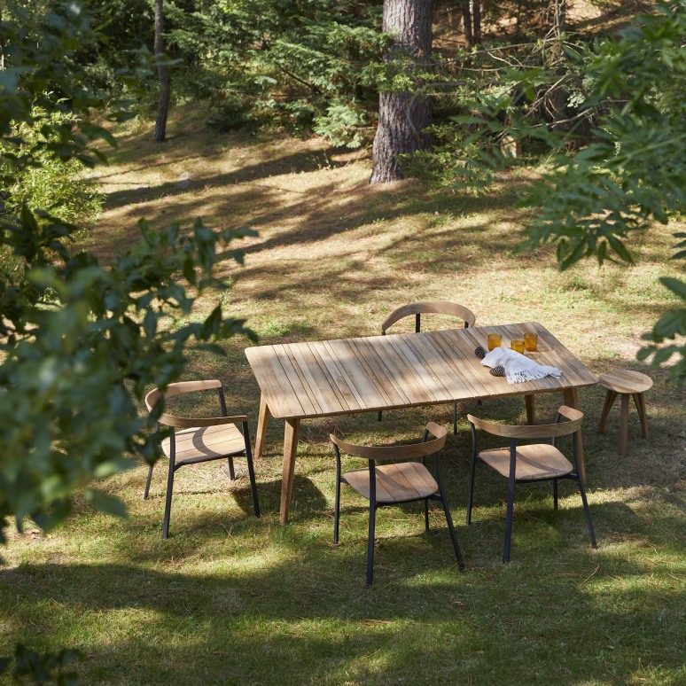 Katrine - 6–8-seater garden table in solid reclaimed teak