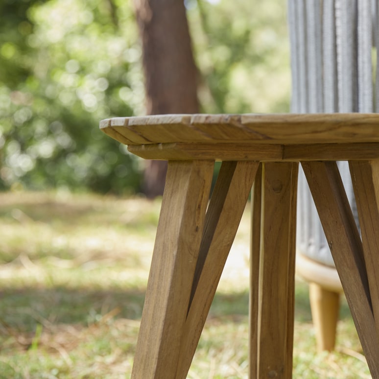 Katrine - Tuintafeltje in gerecycled massief teak