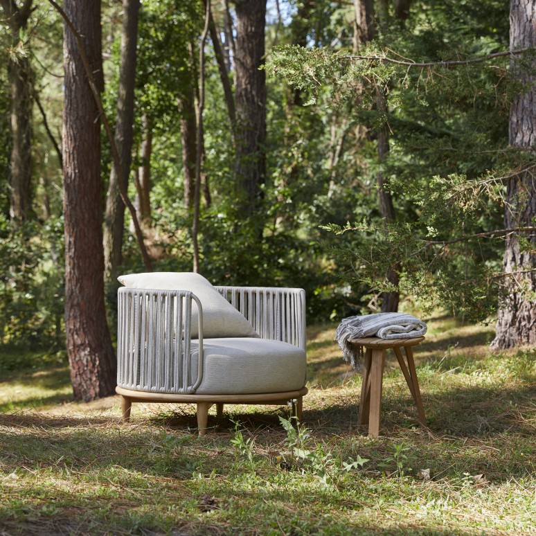 Ezra - Tuinfauteuil in massief teak en stof