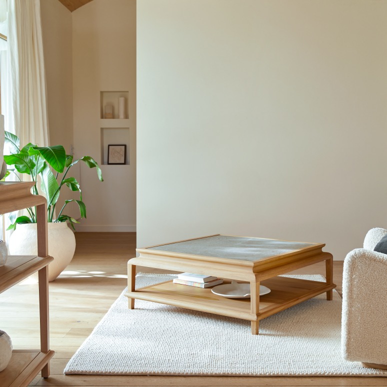 Achille - Quadratischer Couchtisch aus massivem Teakholz