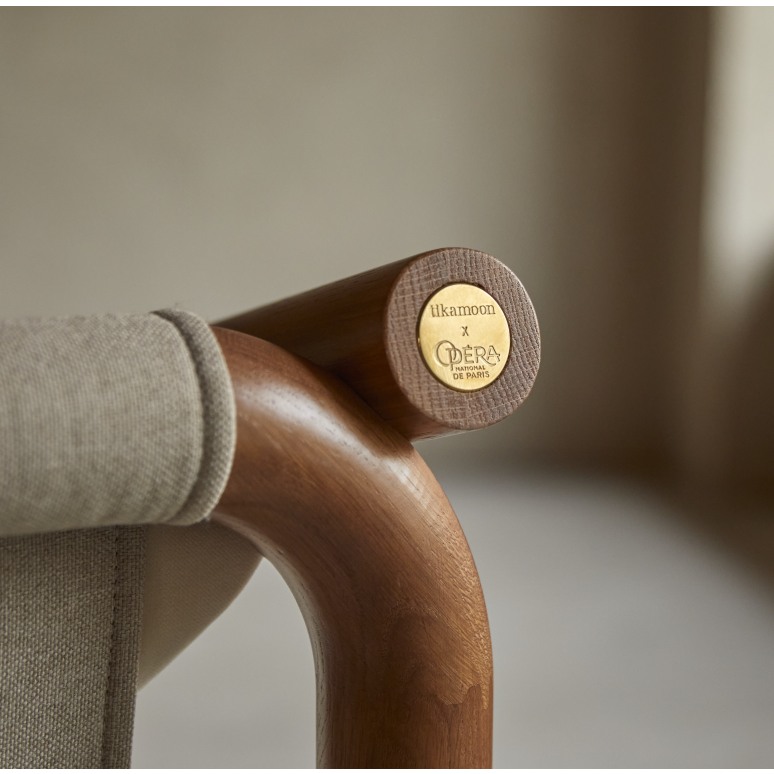 Opéra - Sillón de roble macizo oscuro y terciopelo color crema