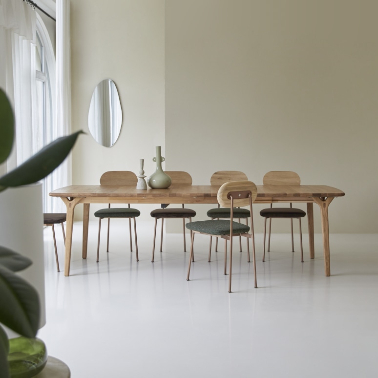 Clara - Solid Oak Extendable Table for 6 to 12 people