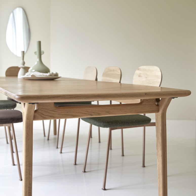 Clara - Solid Oak Extendable Table for 6 to 12 people