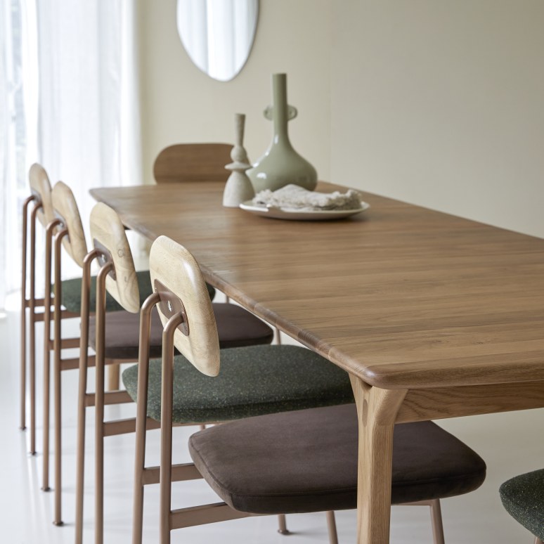 Clara - Solid Oak Extendable Table for 6 to 12 people