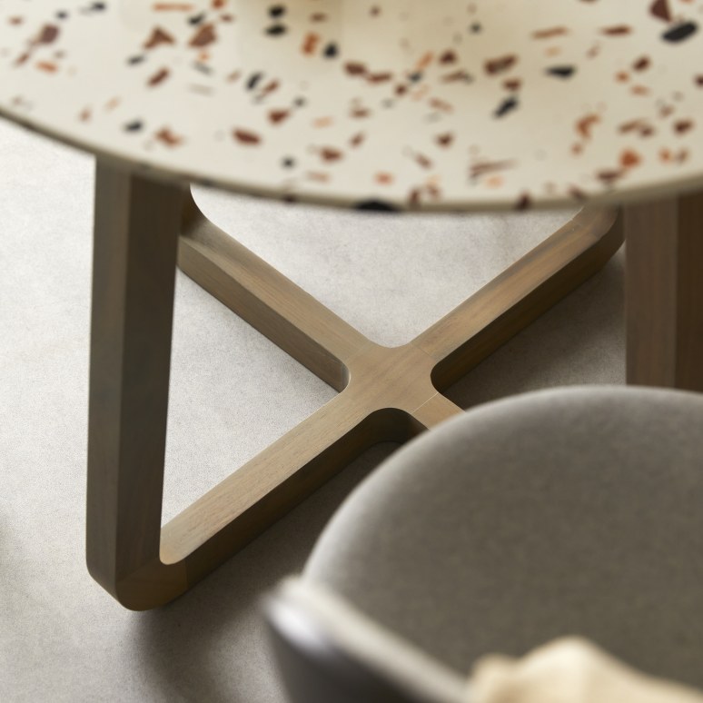 Elio - Round table in premium terrazzo and solid acacia – seats 4
