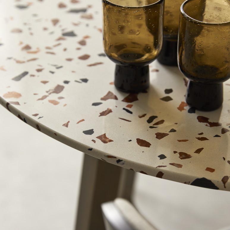 Elio - Round table in premium terrazzo and solid acacia – seats 4