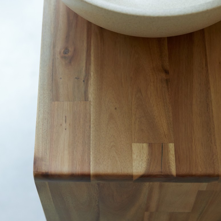 Lila - Bathroom cabinet in solid acacia - 60 cm