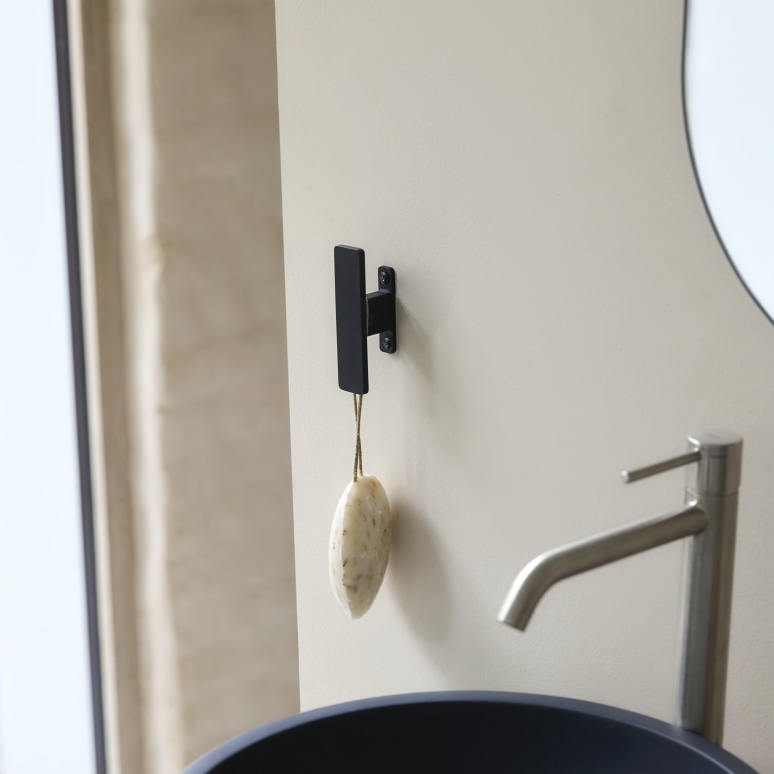 Tom - Metal coat hook, black