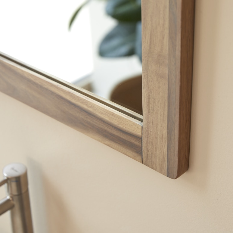 Lila - Specchio in legno di acacia massello 55,5x50 cm