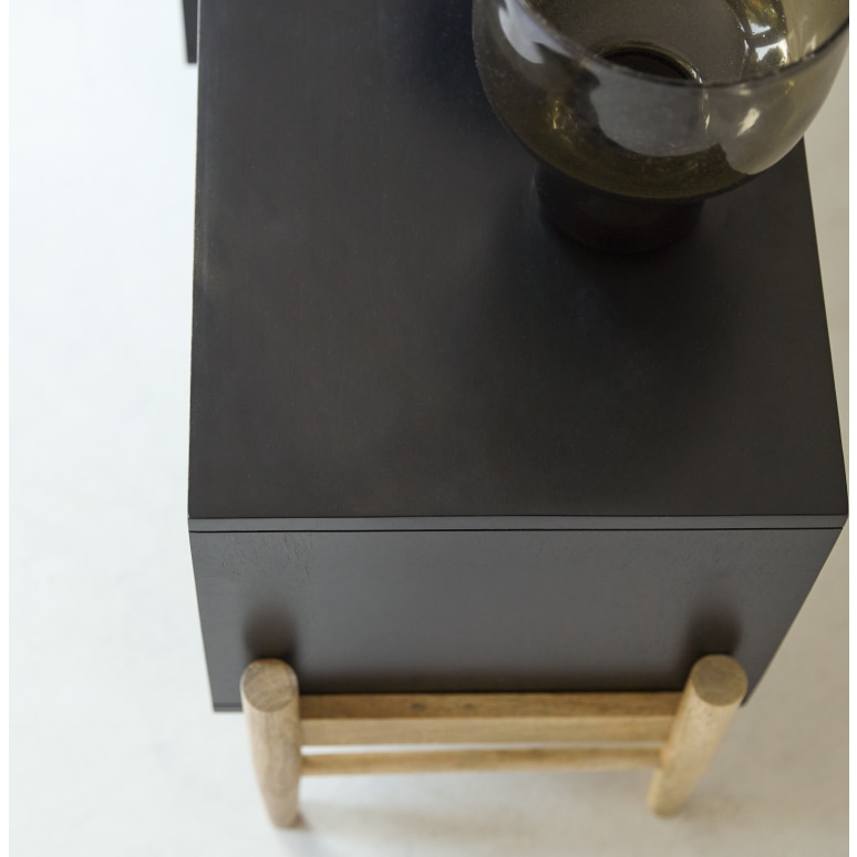 Sina - TV-Möbel aus massivem Mangoholz schwarz und Rattan 145 cm