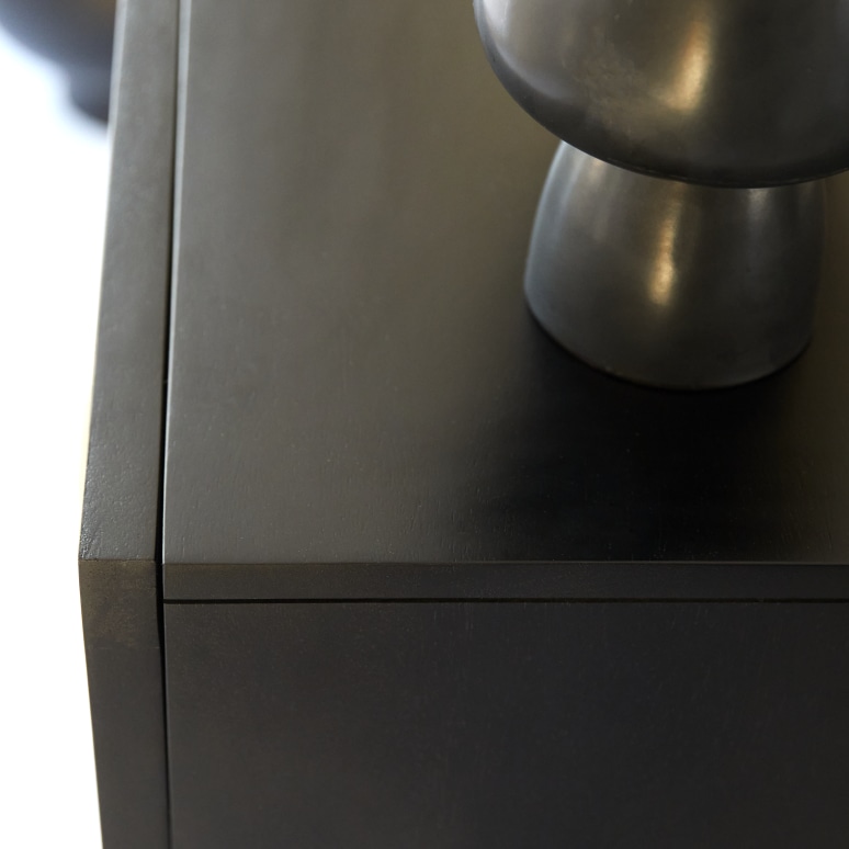 Sina - Ladekast van massief zwart mangohout en rotan