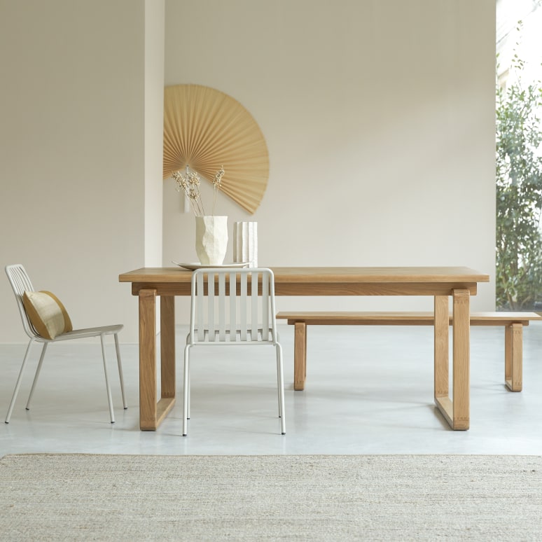 Sybille - Solid oak table 4-6 pers.