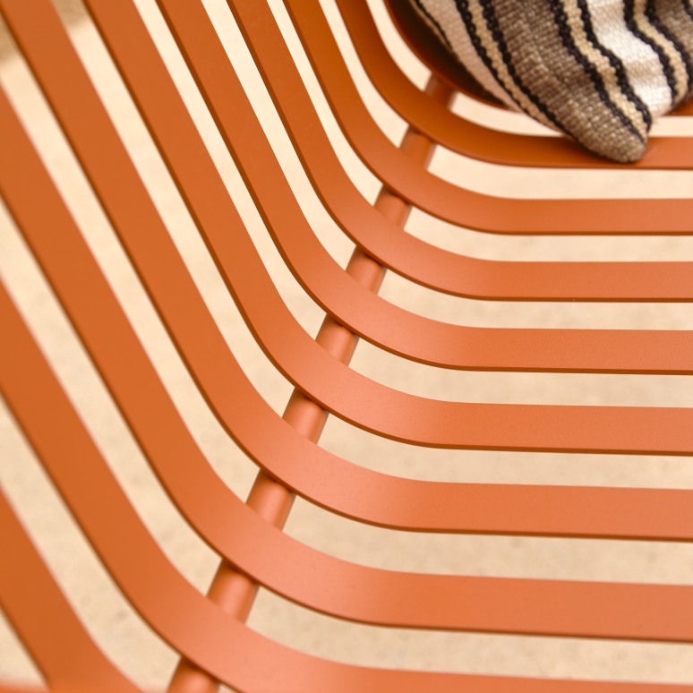 Gaby - Banc de jardin en métal orange 2 places