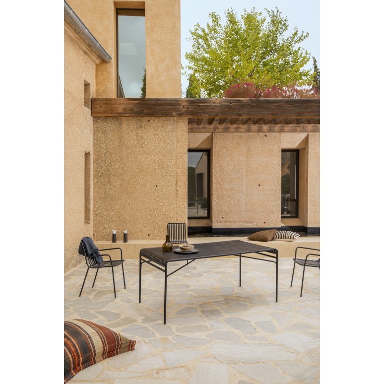 Gaby - Rectangular garden table in black metal, seats 4–6