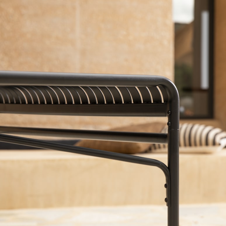 Gaby - Conjunto de muebles de jardín de metal negro de 4 plazas