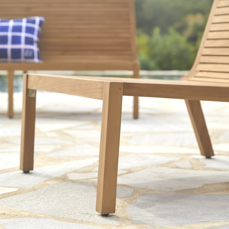 Teo - Fauteuil bas de jardin en teck massif