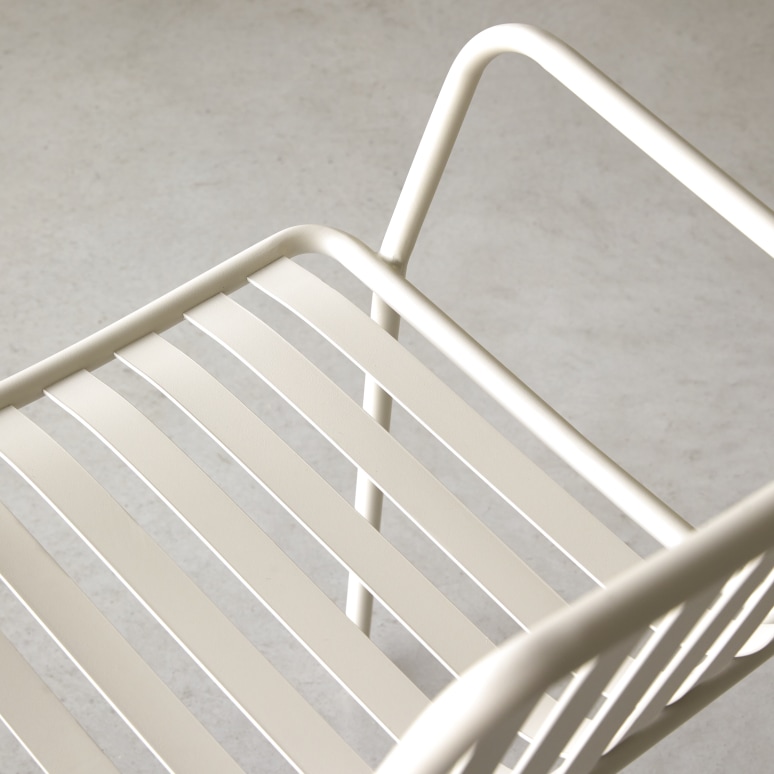 Gaby - Metalen fauteuil in crèmekleur