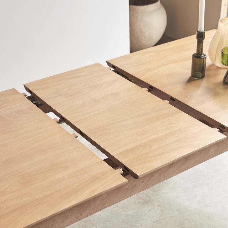 Cloé - Uitschuifbare tafel in massief mangohout 4-6 personen.