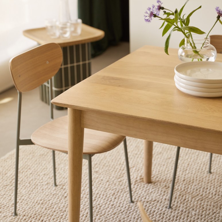 Cloé - Extendable solid mango wood table, seats 4–6