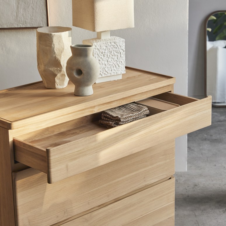 Nino - Chest of drawers in solid teak