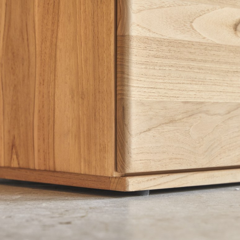 Nino - Chest of drawers in solid teak