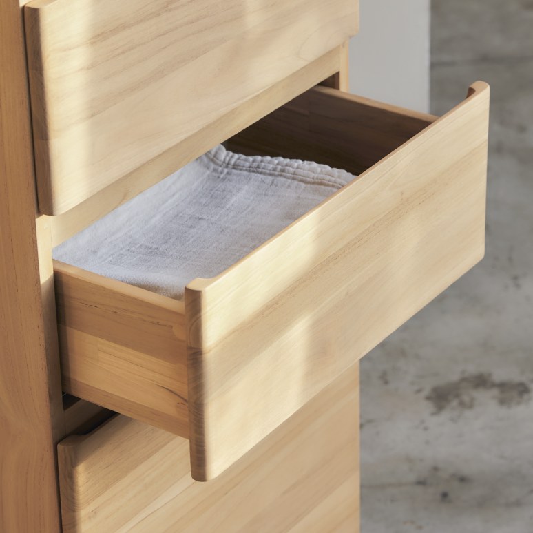 Nino - Hochschrank aus massivem Teakholz