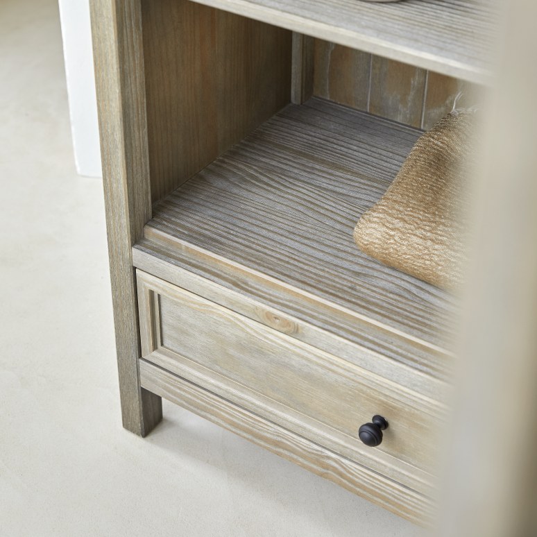 Masha - Geschirrschrank aus massivem Kiefernholz 