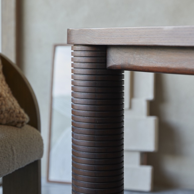 Leandro - Table en Mindi 6-8 pers.