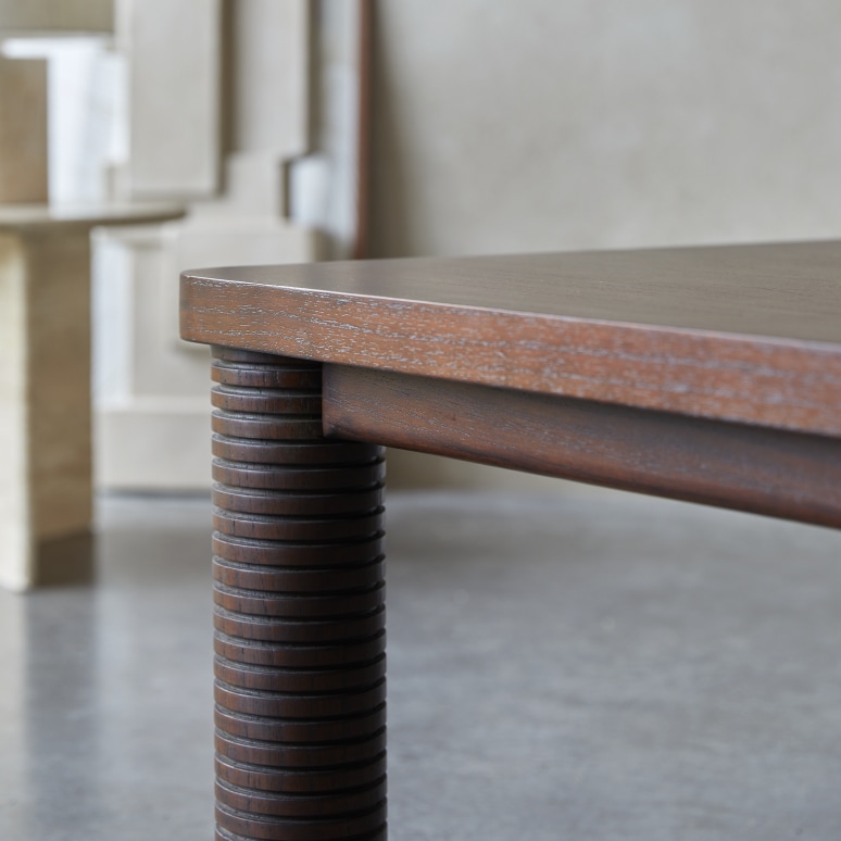 Leandro - Couchtisch aus Mindiholz