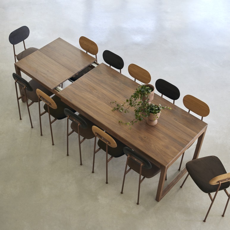 Arto - Solid Walnut Extendable Table for 6 to 12 people