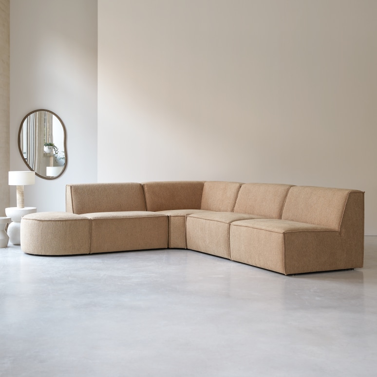 Dario - Canapé d'angle modulable en tissu camel, 5-6 places