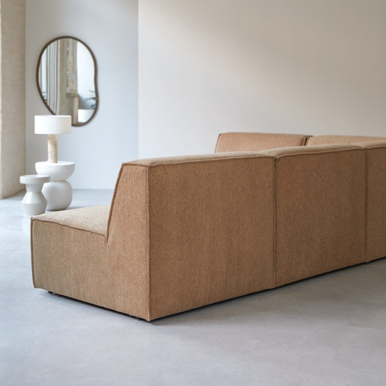 Dario - Divano ad angolo modulabile in tessuto color cammello, 5-6 posti