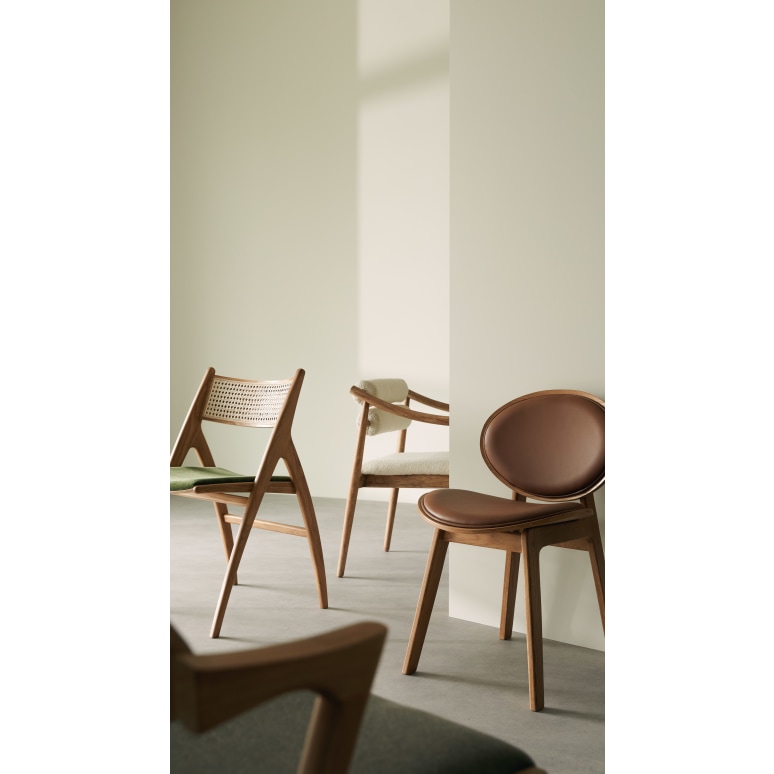 Maia - Sedia in rovere massello e pelle