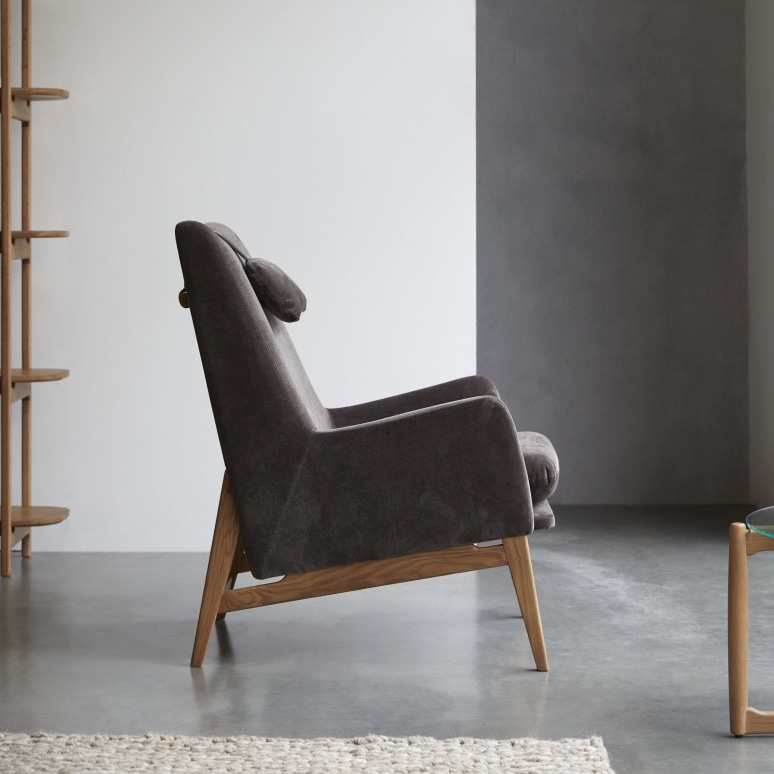 Alec - Sillón de roble macizo y terciopelo gris