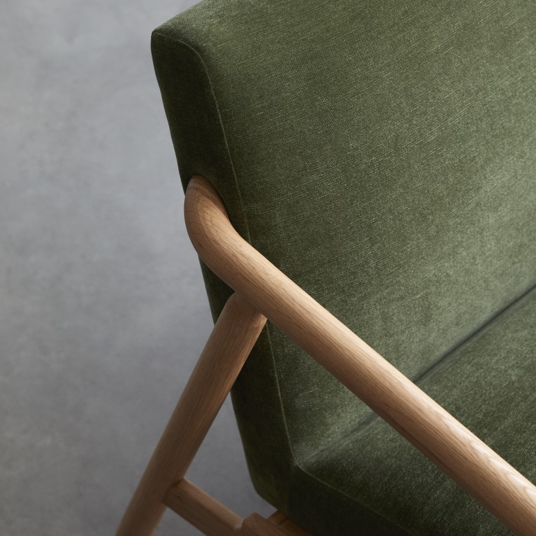 Axel - Sillón de roble macizo y terciopelo verde