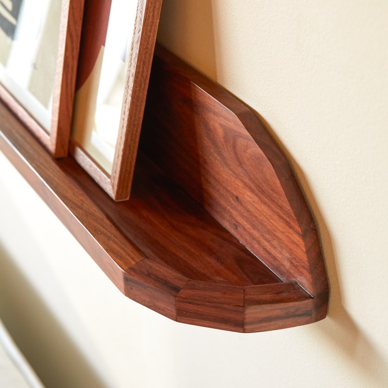 Jade - Wall shelf in solid sheesham wood 140 cm